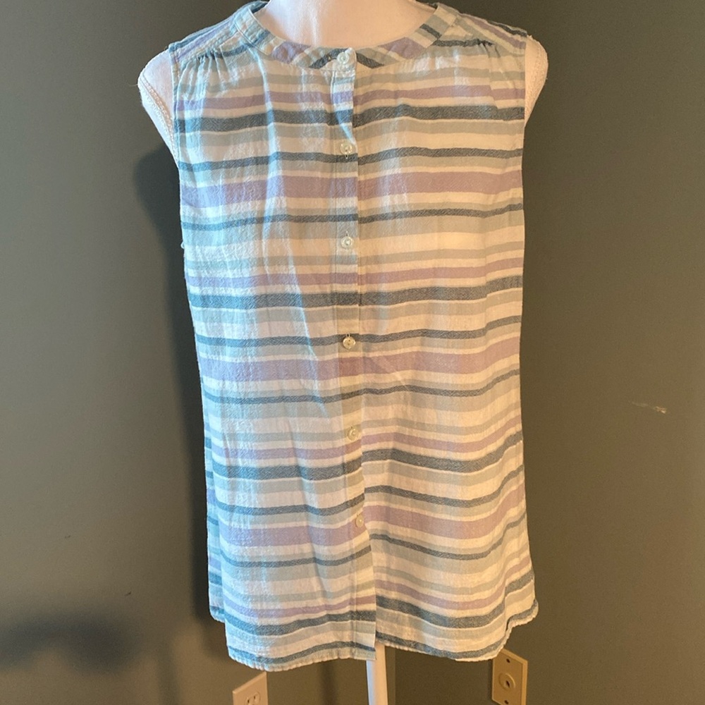 Loft summer shirt. Size medium.